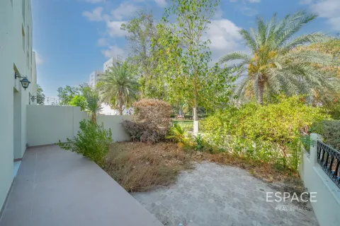 Kaupunkipientalo Al Furjan, Dubai, Arabiemiraatit 3 makuuhuonetta, 283 m2 № 661015 - kuva 19