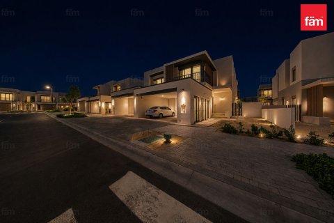 خانه شهری در Jebel Ali، Dubai ، امارات متحده عربی 4 خوابه ، 357.1 متر مربع.  شماره 763276