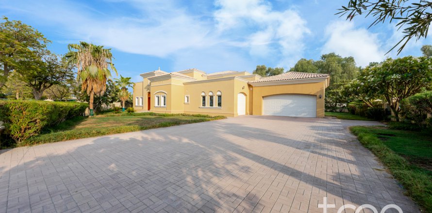 Villa en Arabian Ranches, Dubai, EAU 5 dormitorios, 829.07 m² № 733403
