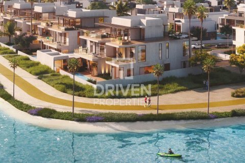 Villa in Dubai South (Dubai World Central), UAE 5 bedrooms, 398 sq.m. № 765444 - photo 3