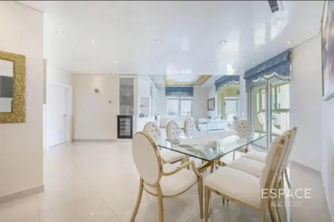 Apartament de închiriat în Palm Jumeirah, Dubai, EAU 3 dormitoare, 199 mp.  №738371 - poză 5