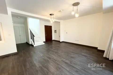 Maison de ville à vendre à  Dubai, EAU 3 chambres, 208 m2 № 737869 - photo 2