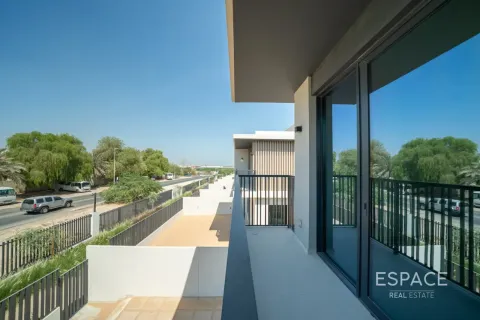 Villa en alquiler en Jebel Ali, Dubai, EAU 4 dormitorios, 286 m2 № 738151 - foto 13