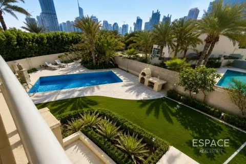 Vila v Meadows, Dubai, SAE 5 spální, 325 m2 č. 738155