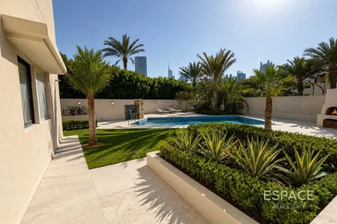 Villa en alquiler en Meadows, Dubai, EAU 5 dormitorios, 325 m2 № 738155 - foto 10