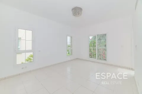 Üürile anda villa asukohaga The Springs, Dubai, AÜE: 3 magamistoaga, 270 m² Nr 738154 - pilt 16
