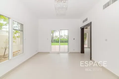 Üürile anda villa asukohaga The Springs, Dubai, AÜE: 3 magamistoaga, 270 m² Nr 738154 - pilt 2