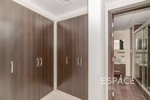 Üürile anda villa asukohaga The Springs, Dubai, AÜE: 3 magamistoaga, 270 m² Nr 738154 - pilt 9