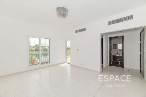 Üürile anda villa asukohaga The Springs, Dubai, AÜE: 3 magamistoaga, 270 m² Nr 738154 - pilt 17