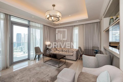 Downtown Dubai (Downtown Burj Dubai)、Dubai、UAE にあるマンション販売中 2ベッドルーム、134.8 m2、No767044 - 写真 2