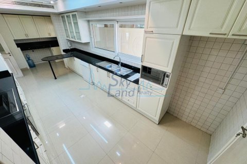 Willa do wynajęcia w Umm Suqeim, Dubai, ZEA 4 sypialnie, 372 mkw., nr 685595 - zdjęcie 12