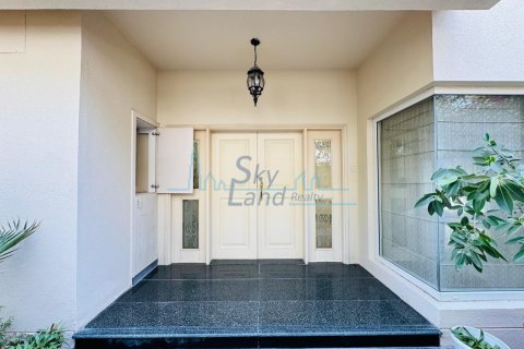 Willa do wynajęcia w Umm Suqeim, Dubai, ZEA 4 sypialnie, 372 mkw., nr 685595 - zdjęcie 14