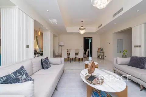 Vila di Arabian Ranches, Dubai, UAE 4 bilik tidur, 287 meter persegi № 737941 - foto 3