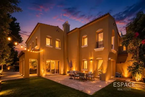 Villa i Arabian Ranches, Dubai, Emiratene 4 soverom, 287 kvm nr. 737941