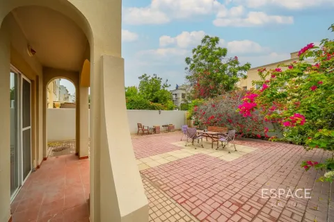Villa zum Verkauf in The Springs, Dubai, VAE 2 Schlafzimmer, 167 m2 Nr. 737944 - Foto 15