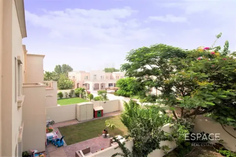 Villa til salg i The Lakes, Dubai, UAE 3 soveværelser, 237 kvm № 737947 - foto 7
