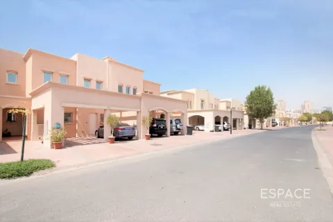 Villa til salg i The Lakes, Dubai, UAE 3 soveværelser, 237 kvm № 737947 - foto 9
