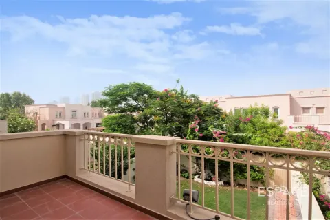 Villa til salg i The Lakes, Dubai, UAE 3 soveværelser, 237 kvm № 737947 - foto 6