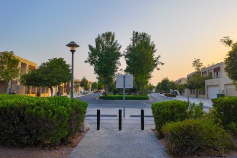 Řadový dům v Ras Al Khaimah, SAE 3 ložnice, 316 m² Č.: 734716 - fotografie 17