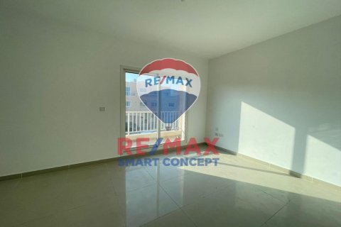 Villa in Al Reef, Abu Dhabi, UAE 3 bedrooms, 174.1 sq.m. № 515814 - photo 9