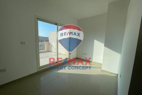 Villa in Al Reef, Abu Dhabi, UAE 3 bedrooms, 174.1 sq.m. № 515814 - photo 5