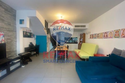 Villa i Al Reef, Abu Dhabi, Emiratene 3 soverom, 225.2 kvm nr. 515819