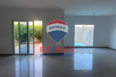Rekkehus til salgs i Al Reef, Abu Dhabi, Emiratene 5 soverom, 348.3 kvm Nr. 515817 - Foto 2