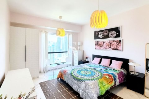 Appartement te huur in Jumeirah Beach Residence, Dubai, VAE 2 slaapkamers, 131 vr.m., nr 720262 - foto 3