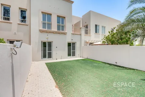 Városi lakóépület itt: The Springs, Dubai, EAE, 2 hálószoba, 153 m², azonosító: 738091