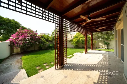 Casa urbana para arrendamento em The Springs, Dubai, EAU 3 quartos, 209 m2 № 738094 - foto 16