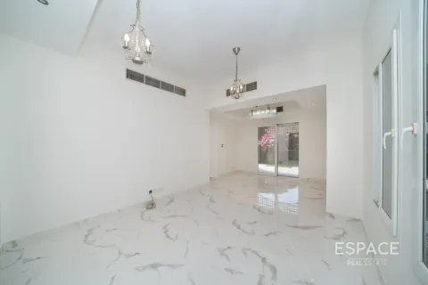 Casa urbana para arrendamento em The Springs, Dubai, EAU 3 quartos, 209 m2 № 738094 - foto 3