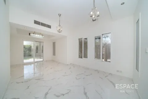 Casa urbana para arrendamento em The Springs, Dubai, EAU 3 quartos, 209 m2 № 738094 - foto 2