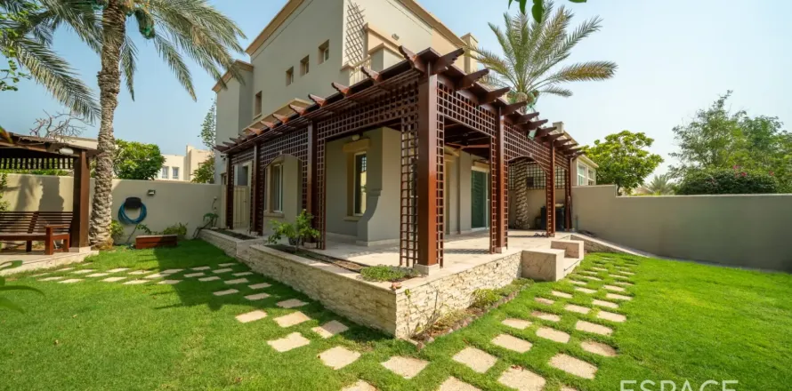 Casa urbana em The Springs, Dubai, EAU 3 quartos, 209 m2 № 738094