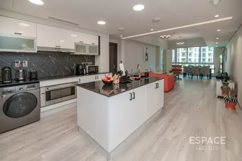 Apartamento para arrendamento em Palm Jumeirah, Dubai, EAU 2 quartos, 174 m2 № 738095 - foto 4