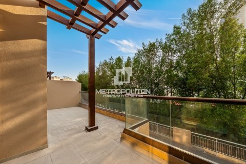 טאונהאוס להשכרה ב Jumeirah Islands, Dubai, איחוד האמירויות  4 חדרי שינה, 217 מ"ר, מספר 663961 - תמונה 15