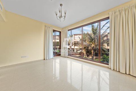 טאונהאוס להשכרה ב Jumeirah Islands, Dubai, איחוד האמירויות  4 חדרי שינה, 217 מ"ר, מספר 663961 - תמונה 8