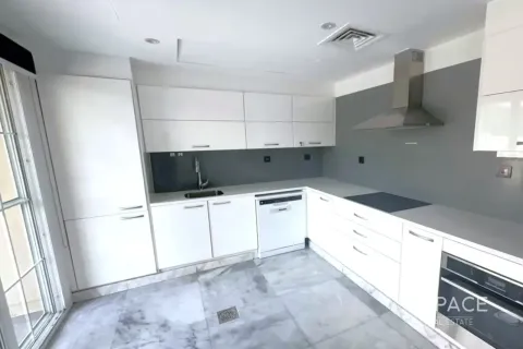 Vila u The Springs, Dubai, UAE 3 spavaćih soba, 227 m2 Br. 738106 - fotografija 4
