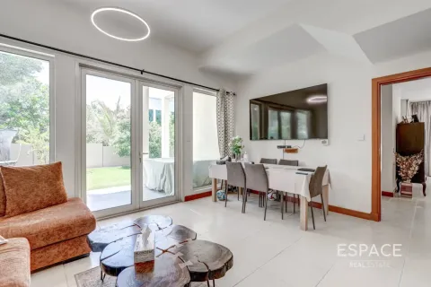 Villa itt: Arabian Ranches, Dubai, EAE, 3 hálószoba, 299 m², azonosító: 738105 - fénykép 4