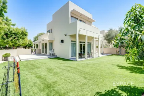 וילה ב Arabian Ranches, Dubai, איחוד האמירויות 3 חדרי שינה, 299 מ