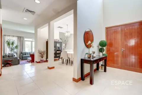 Villa itt: Arabian Ranches, Dubai, EAE, 3 hálószoba, 299 m², azonosító: 738105 - fénykép 2