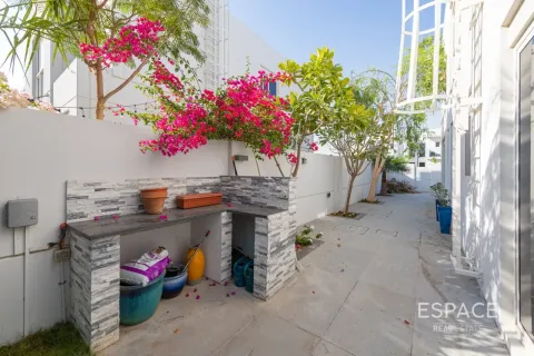 Villa til leje i Mudon, Dubai, UAE 4 soveværelser, 251 kvm № 738110 - foto 11