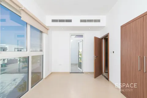 Villa til leje i Mudon, Dubai, UAE 4 soveværelser, 251 kvm № 738110 - foto 8