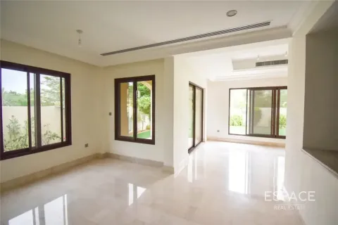 Villa til leje i Arabian Ranches, Dubai, UAE 4 soveværelser, 319 kvm № 738104 - foto 3
