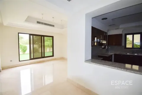 Villa til leje i Arabian Ranches, Dubai, UAE 4 soveværelser, 319 kvm № 738104 - foto 5