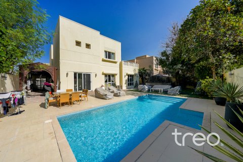 Villa in Meadows, Dubai, UAE 4 bedrooms, 387.41 sq.m. № 761298