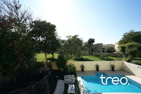 Villa te koop in Meadows, Dubai, VAE 4 slaapkamers, 387.41 vr.m., nr 761298 - foto 2