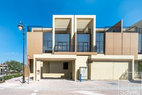 Kamienica w Dubai Sports City, Dubai, ZEA 4 sypialnie, 213.96 mkw. nr 758741