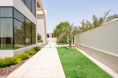 וילה להשכרה ב Al Aweer, Dubai, איחוד האמירויות  5 חדרי שינה, 926.61 מ"ר, מספר 749812 - תמונה 12