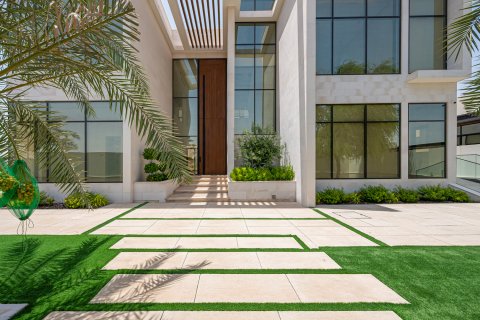 Vilë në Al Aweer, Dubai, Emiratet e Bashkuara Arabe 5 dhoma gjumi, 926.61 m2. № 749812