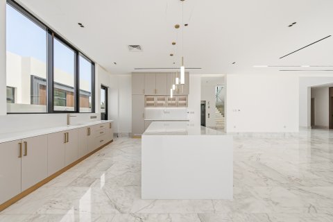 וילה להשכרה ב Al Aweer, Dubai, איחוד האמירויות  5 חדרי שינה, 926.61 מ"ר, מספר 749812 - תמונה 14